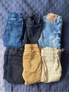 2T bundle
6 bottoms
2 hoodies